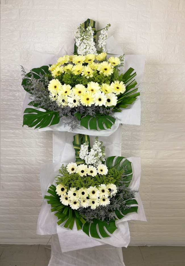 condolence funeral sympathy wreath stand condolence funeral sympathy wreath stand