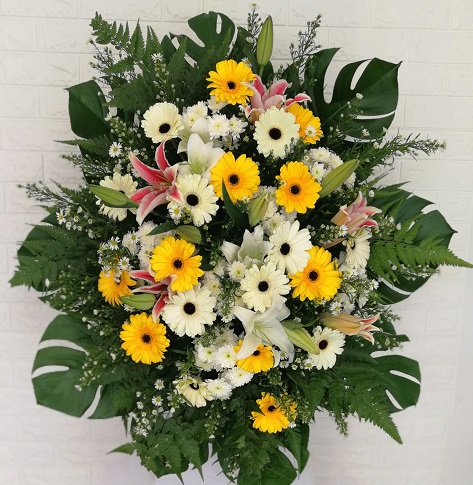 Book Flowers For Condolence Wreath Delivery condolences flower