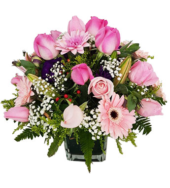 vase arrangement with bouquet