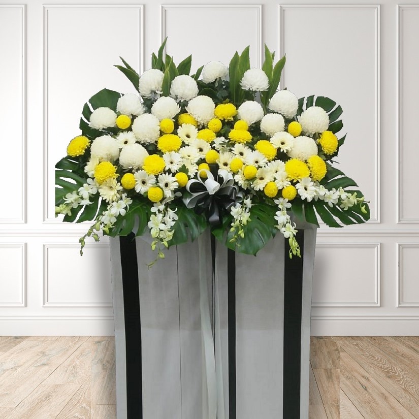 condolence-funeral-sympathy-wreath stand