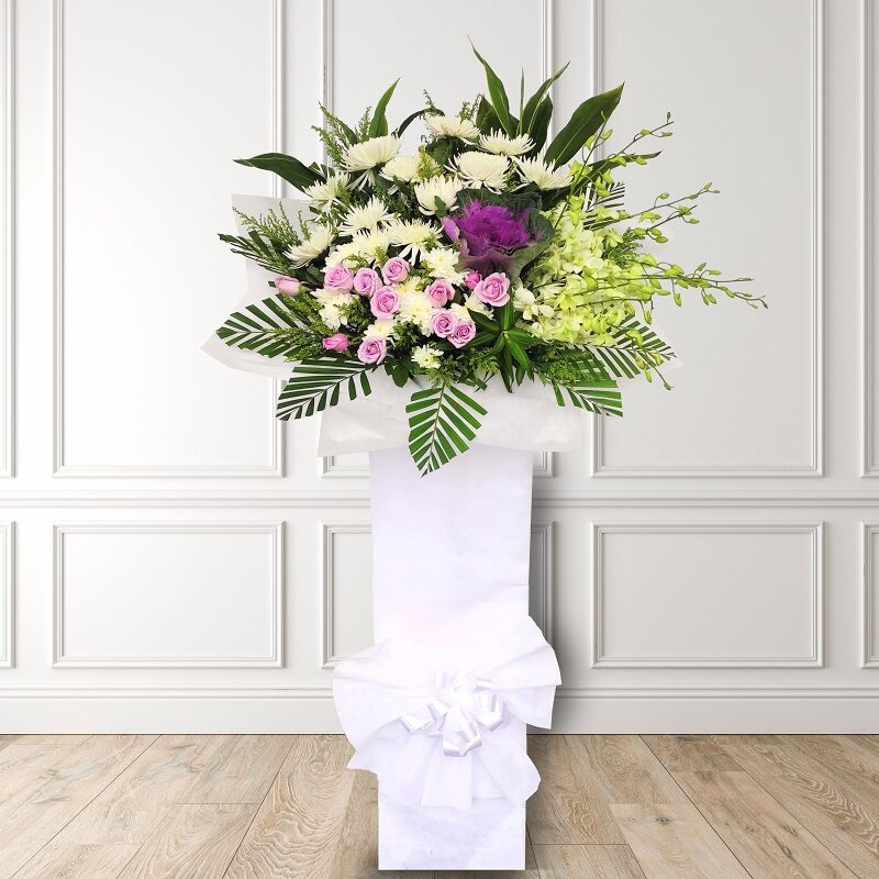 condolence-funeral-sympathy-wreath stand