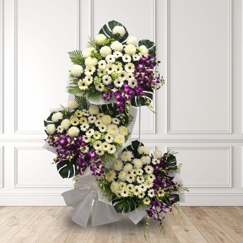 condolence-funeral-sympathy-wreath stand