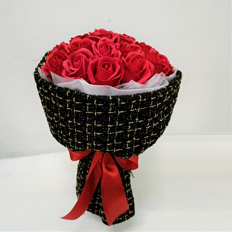 HR1902_chanel_style_bouquet