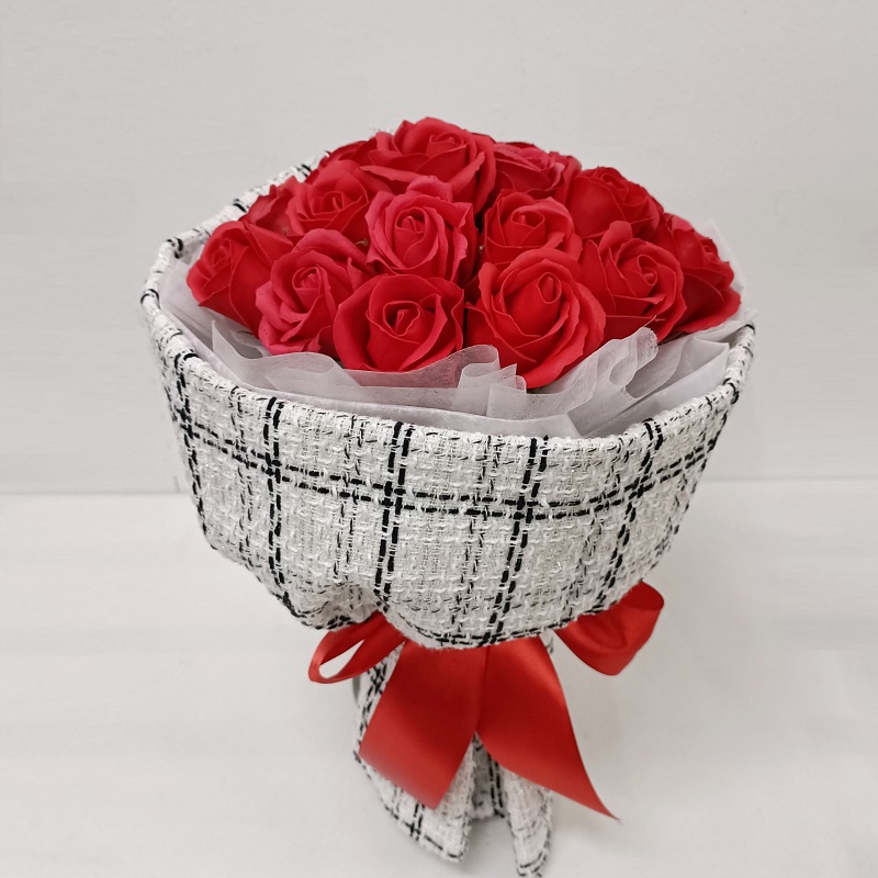 HR2901-1CHANEL_STYLE_BOUQUET