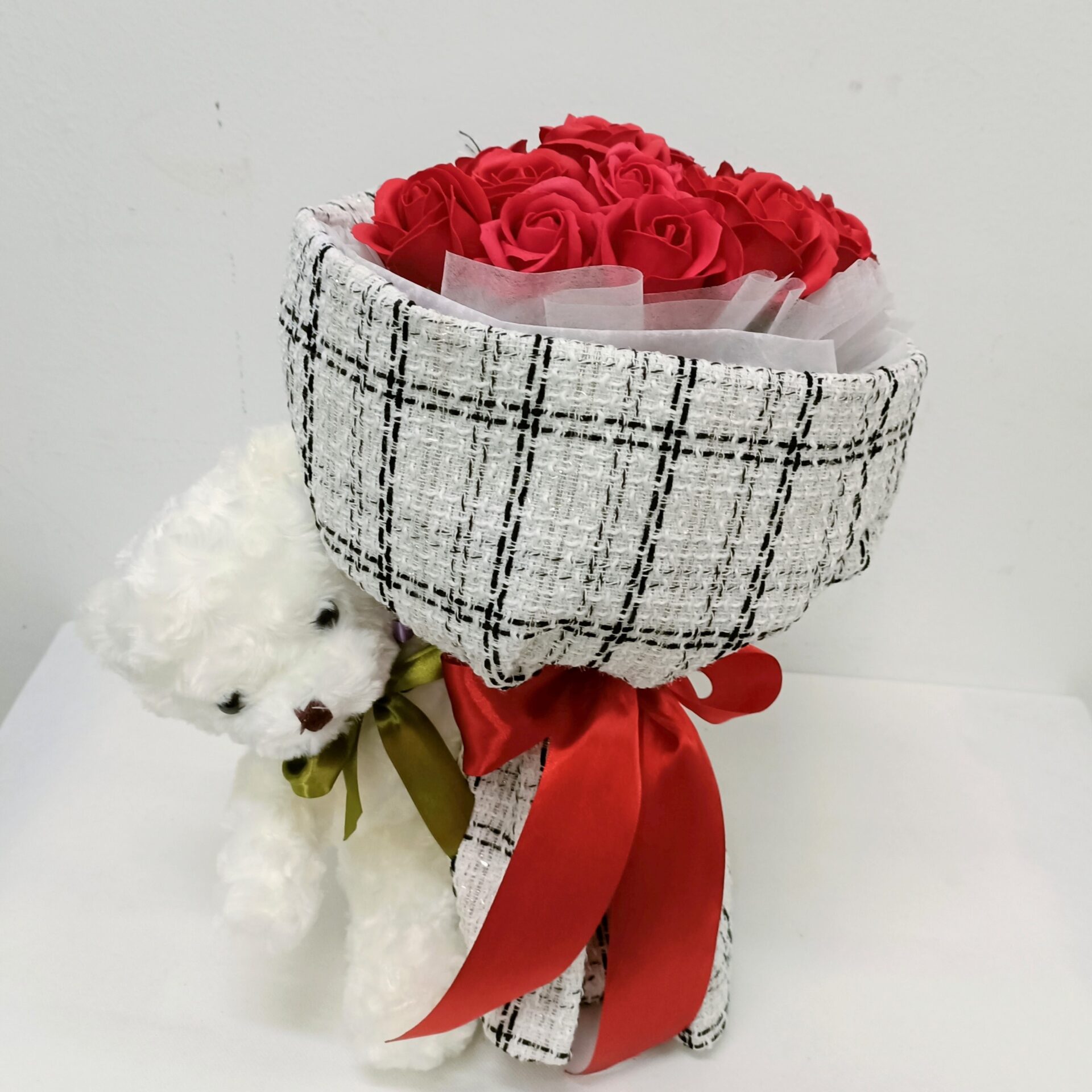 HR2901-2CHANEL_STYLE_BOUQUET