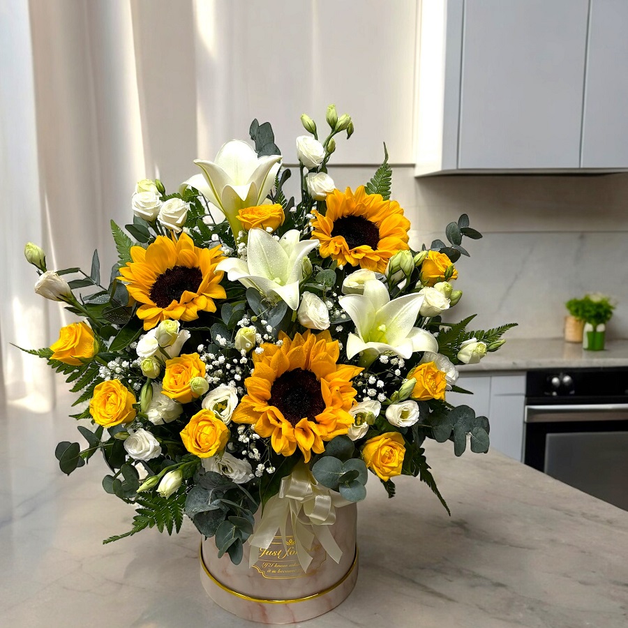 BA030_sunflower_lily_box